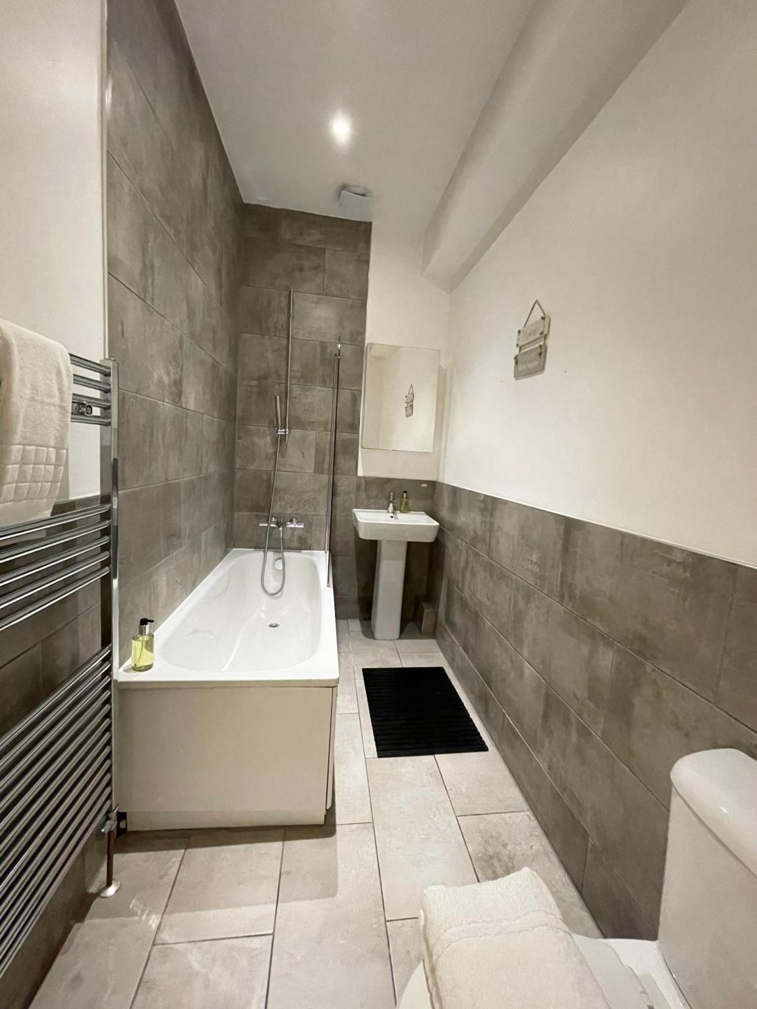 Victoria Maisonette Apartment 伦敦 外观 照片